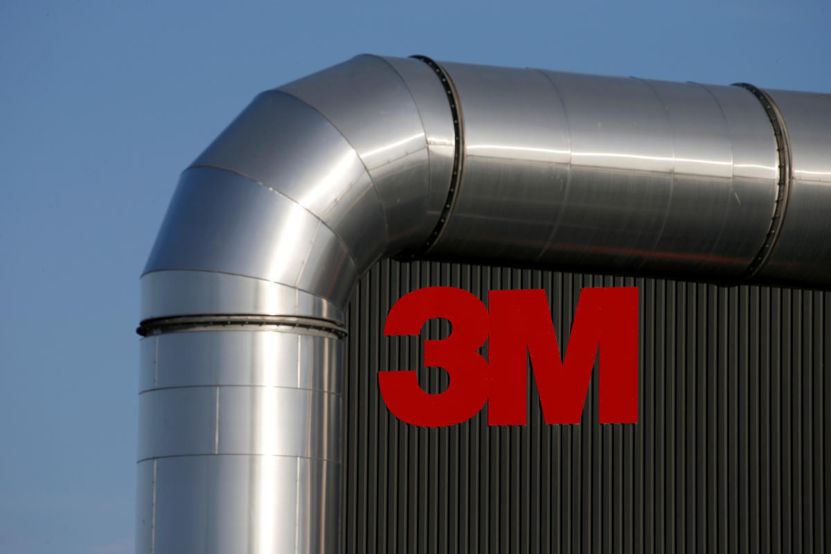 3M Stabilizes, Buys XPeng, Gets Rite Aid Ready: Stocks are trending Monday morning